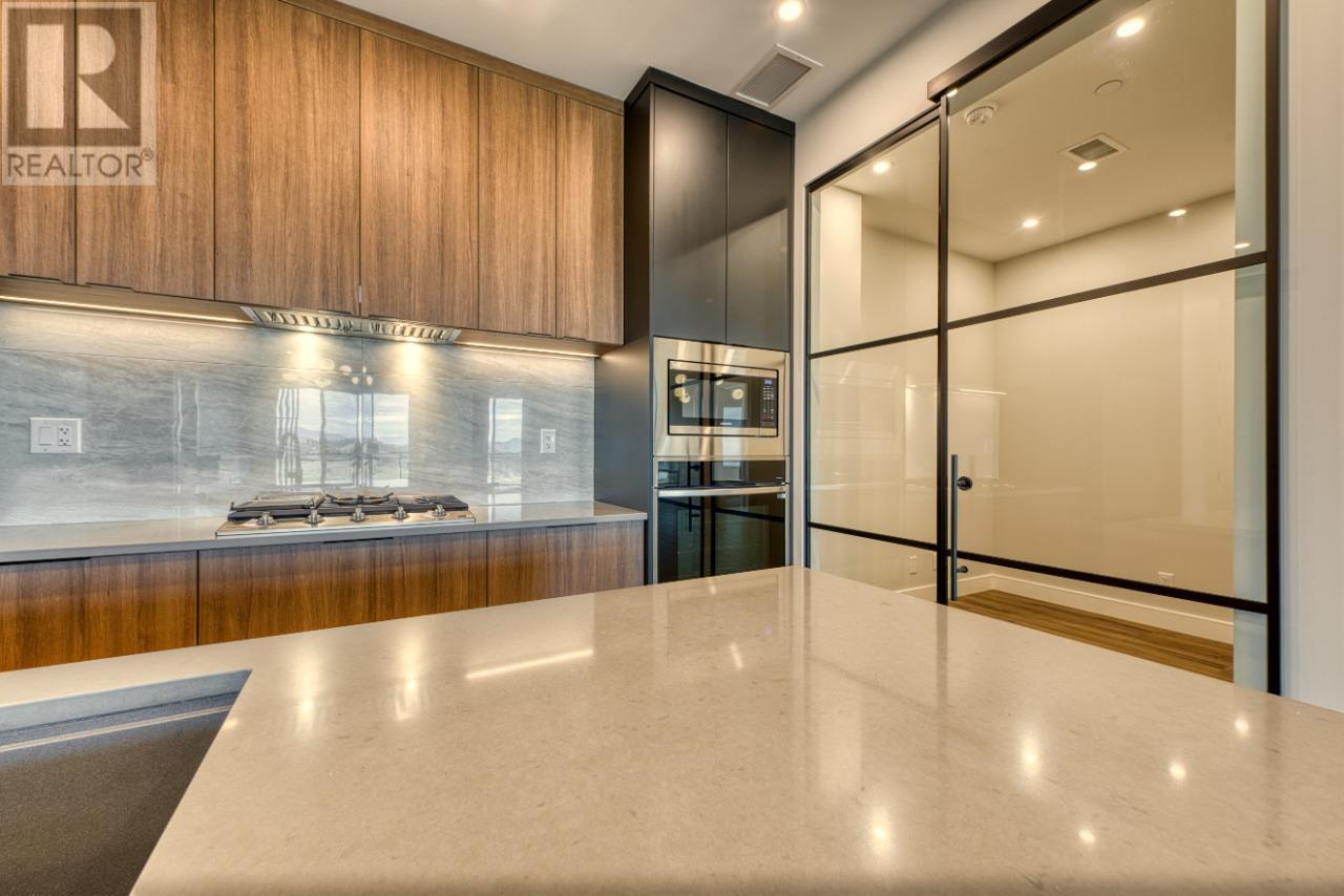 75 Predator Ridge Drive Unit# 202, Vernon, British Columbia  V1H 1G4 - Photo 8 - 10334229