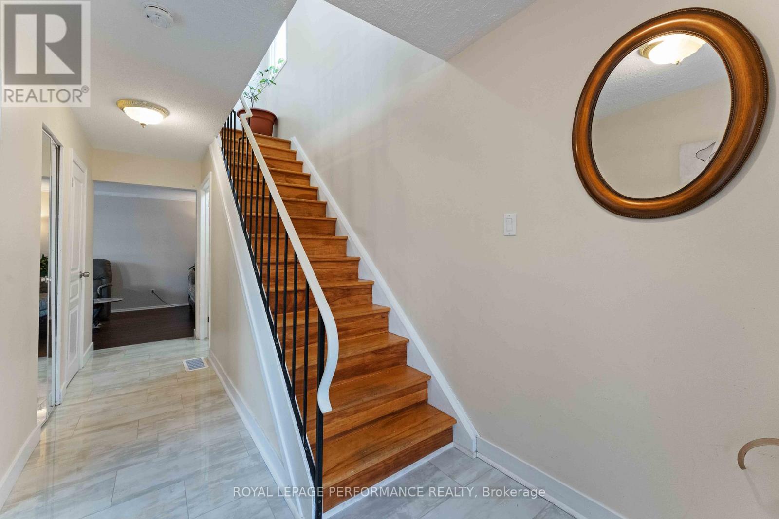 Property at 155 - 2166 LOYOLA AVENUE S image 5