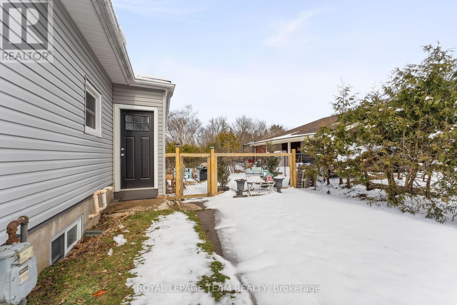 253 Mclean Street, Renfrew, Ontario  K7V 1A9 - Photo 4 - X12078267