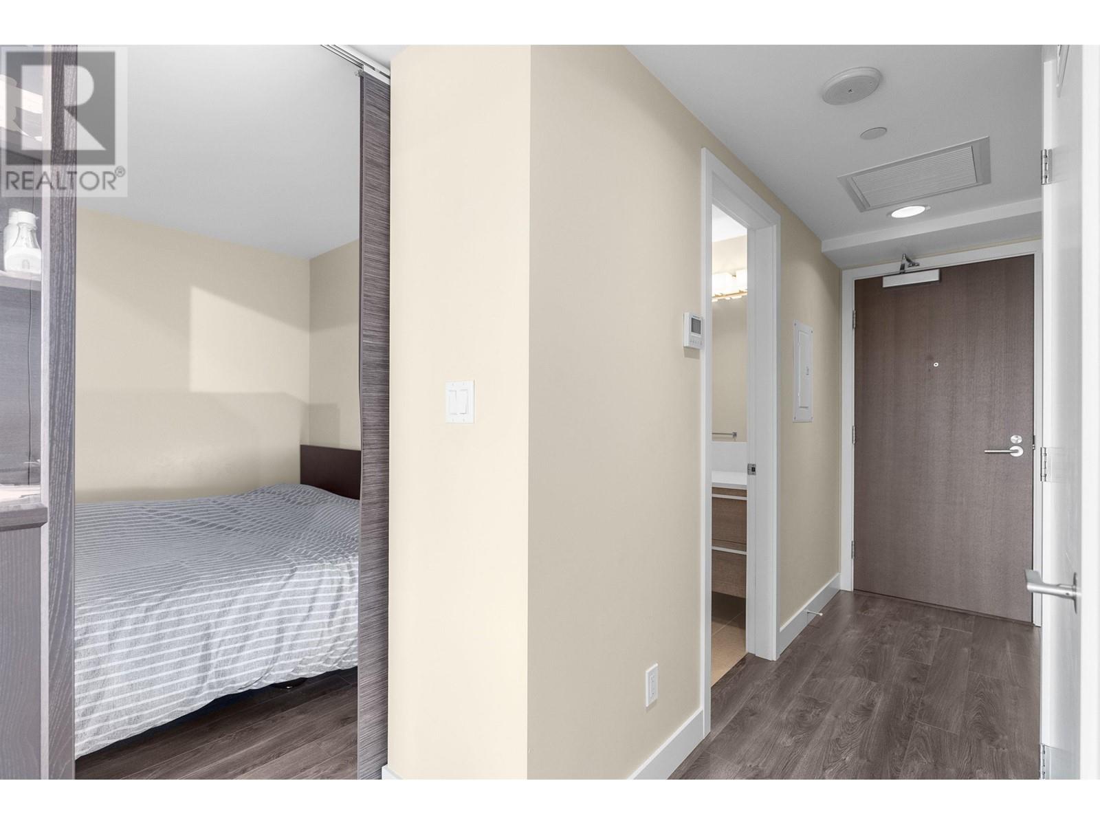 809 2008 Rosser Avenue, Burnaby, British Columbia  V5C 0H8 - Photo 13 - R2987704
