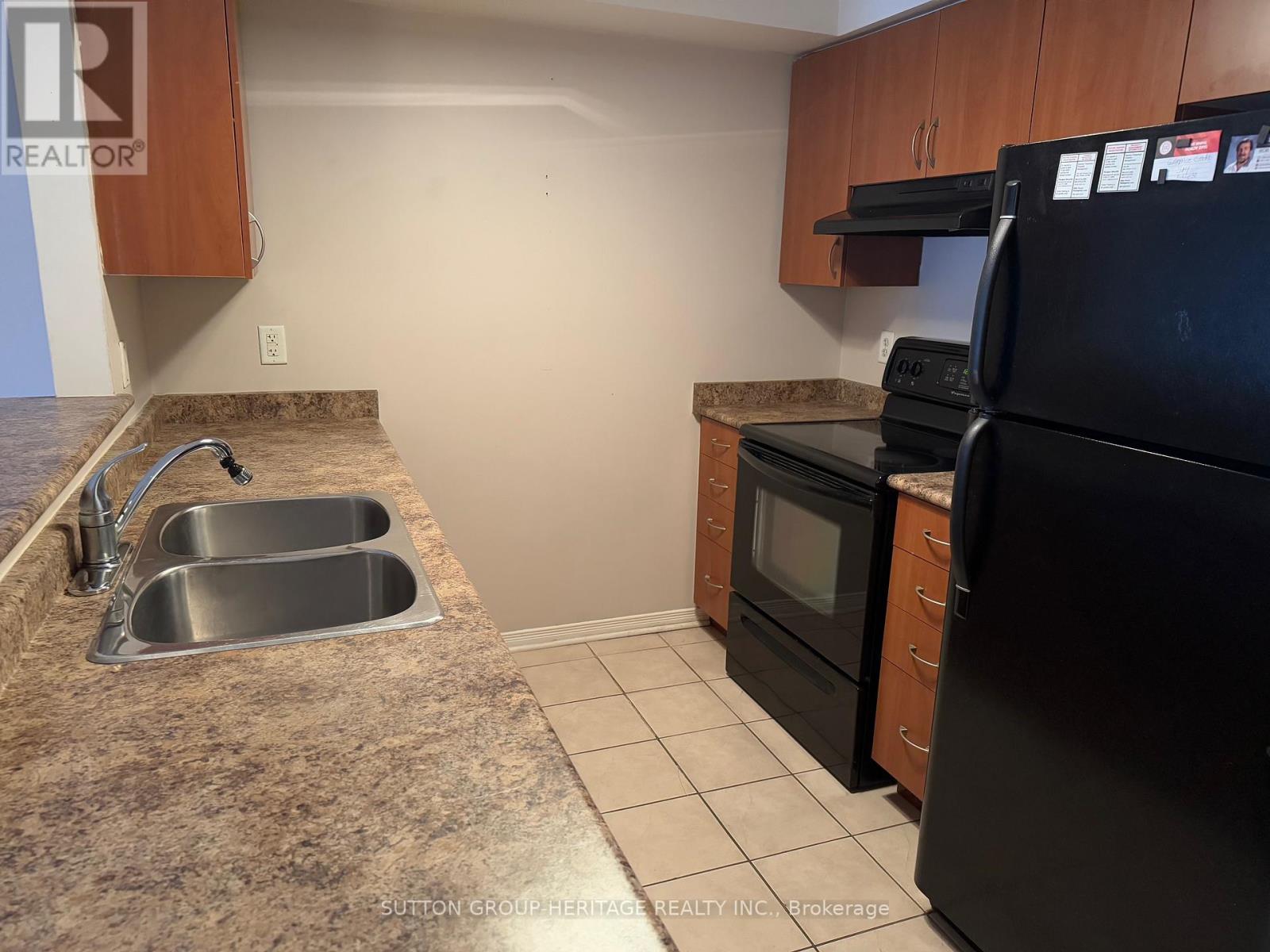 2 - 4 Petra Way, Whitby, Ontario  L1R 0A6 - Photo 4 - E12078147