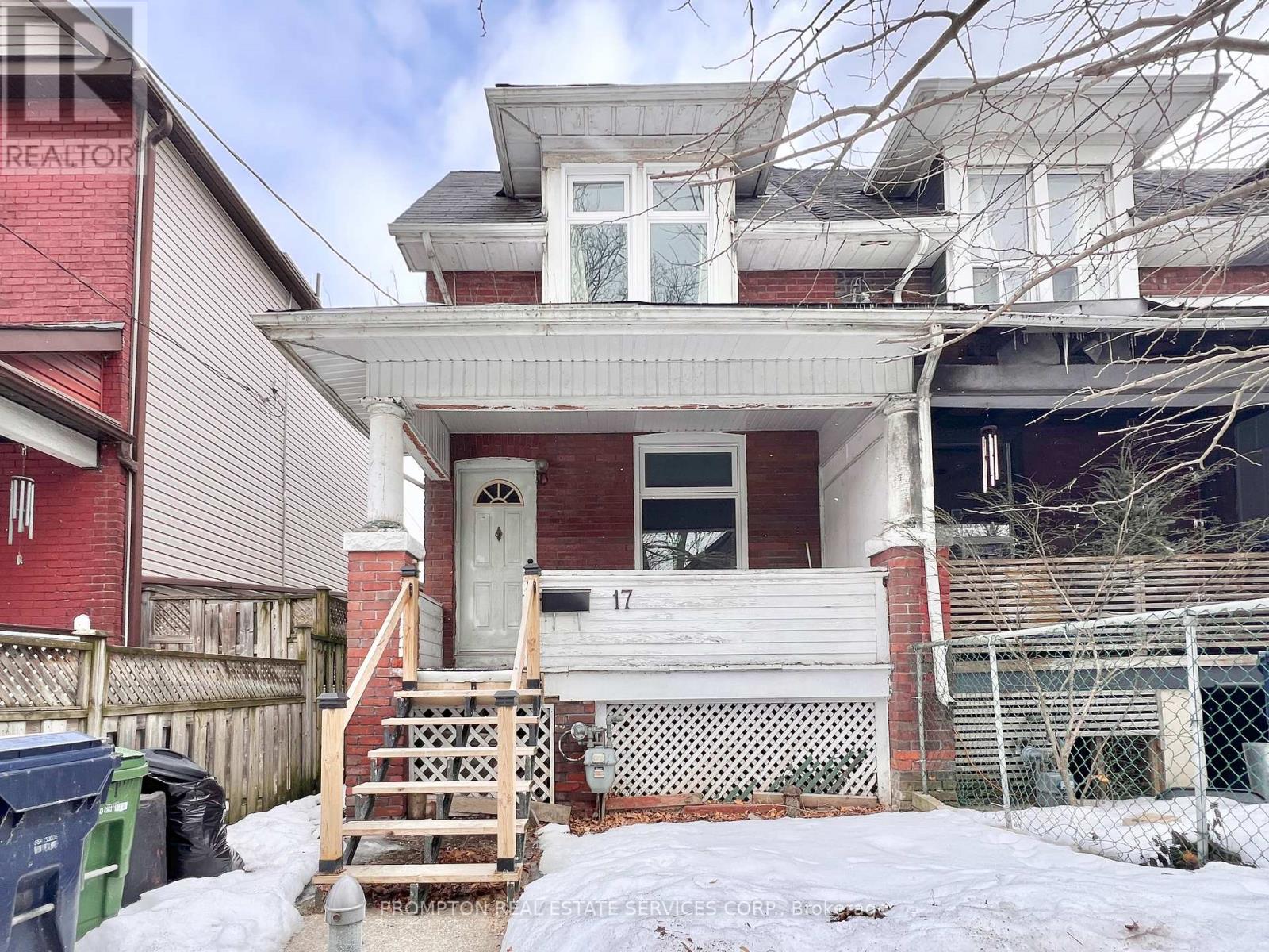 17 WINNIFRED AVENUE, Toronto, Ontario