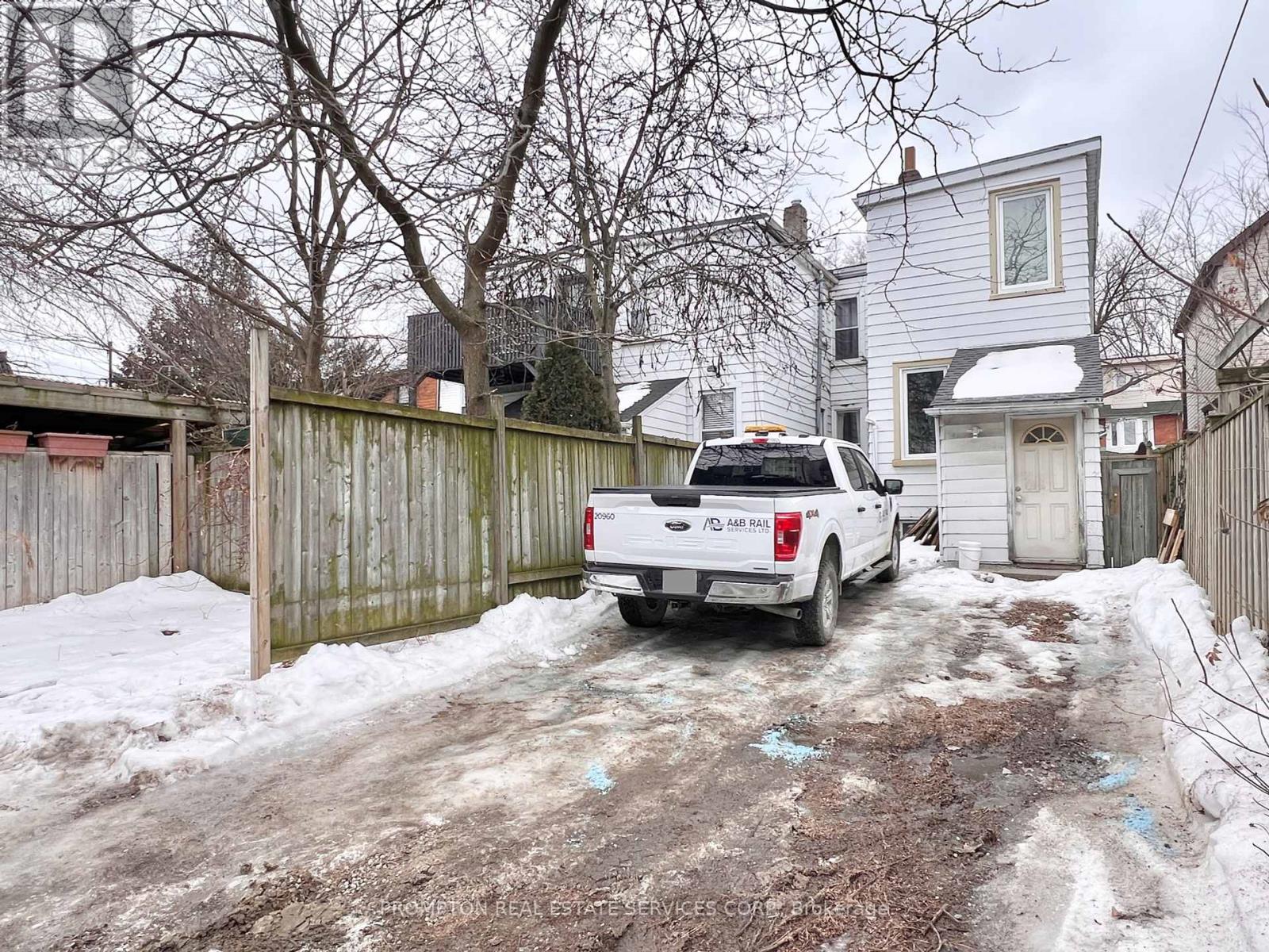 17 Winnifred Avenue, Toronto, Ontario  M4M 2X2 - Photo 50 - E12078156
