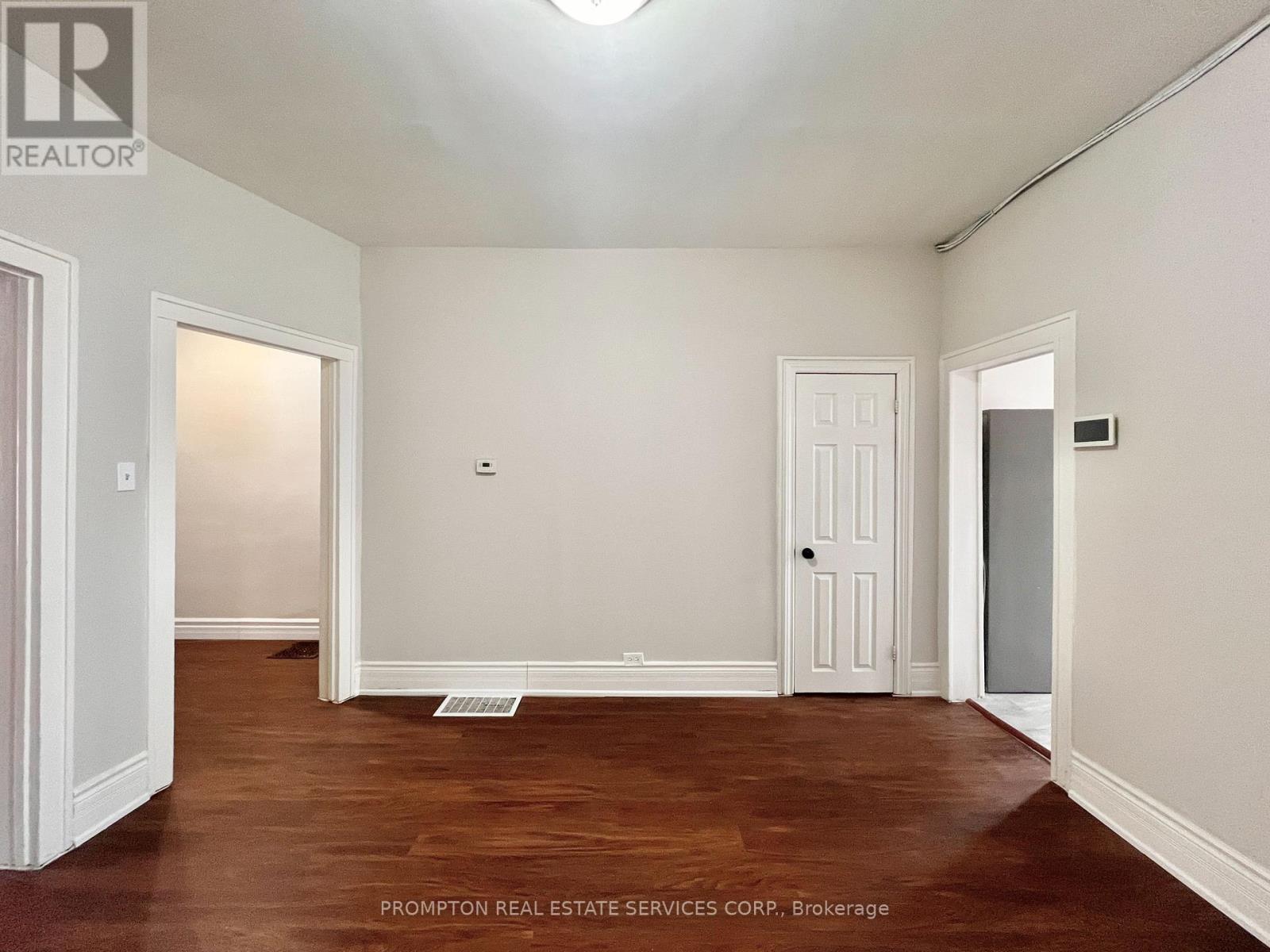 17 Winnifred Avenue, Toronto, Ontario  M4M 2X2 - Photo 9 - E12078156