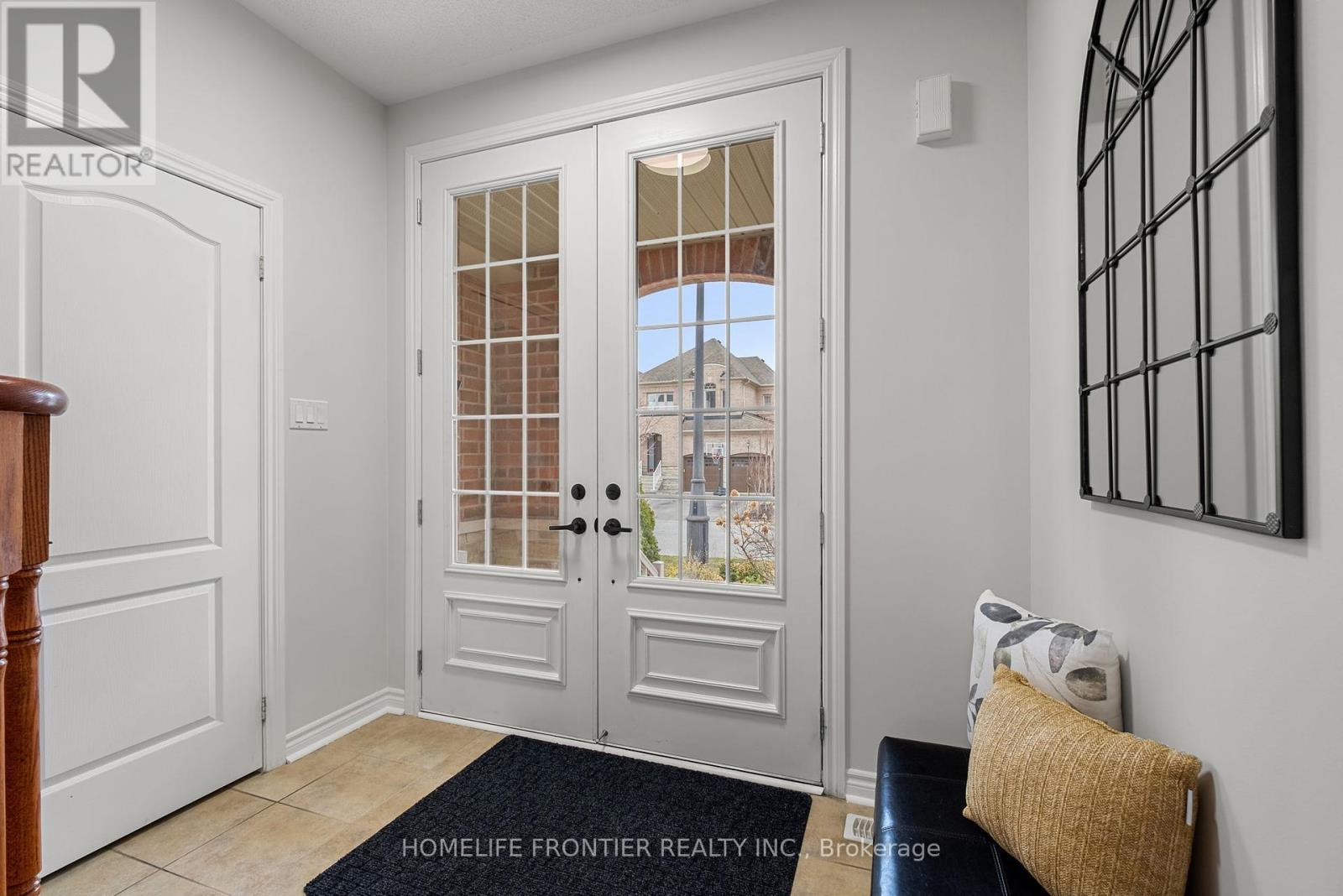 Property at 92 WARDLAW PLACE image 3