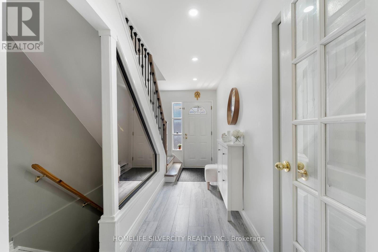 Property at 10 HARPER WAY image 3