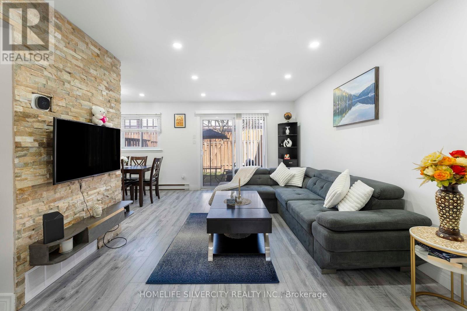 10 Harper Way, Markham, Ontario  L3T 5A5 - Photo 7 - N12078250
