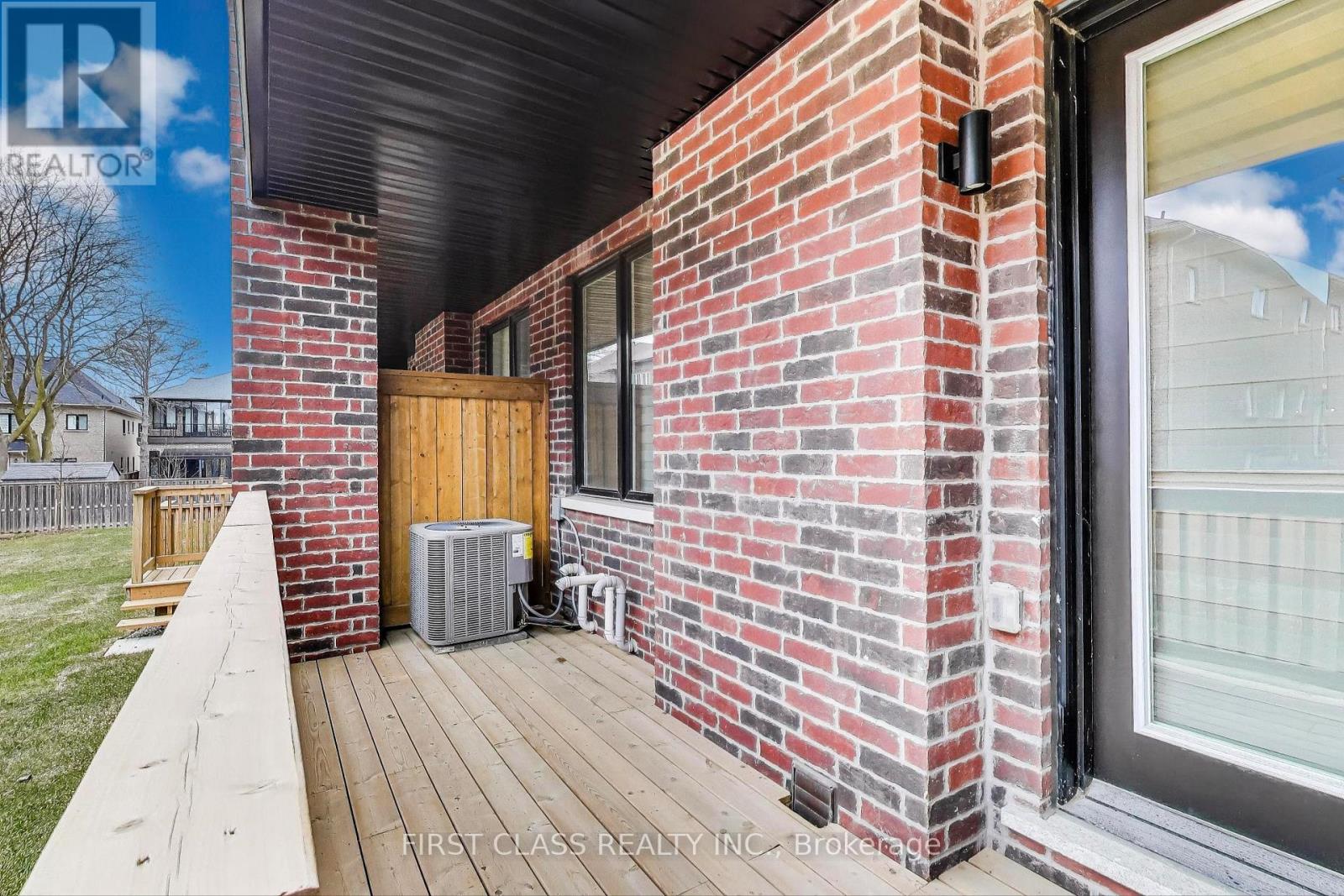 34 Chiara Rose Lane, Richmond Hill, Ontario  L4E 1L4 - Photo 26 - N12078261