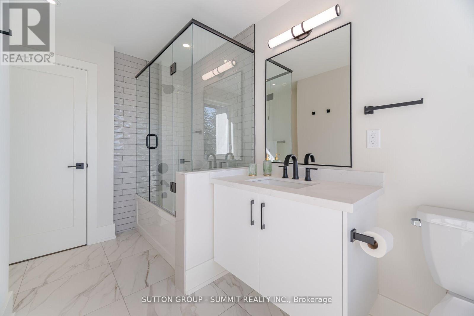 62 Ash Crescent, Toronto (Long Branch), Ontario  M8W 1E6 - Photo 40 - W12078163