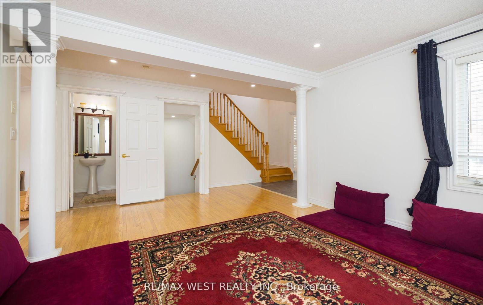 56 Meadow Oak Place, Toronto, Ontario  M9N 3Z6 - Photo 18 - W12078210