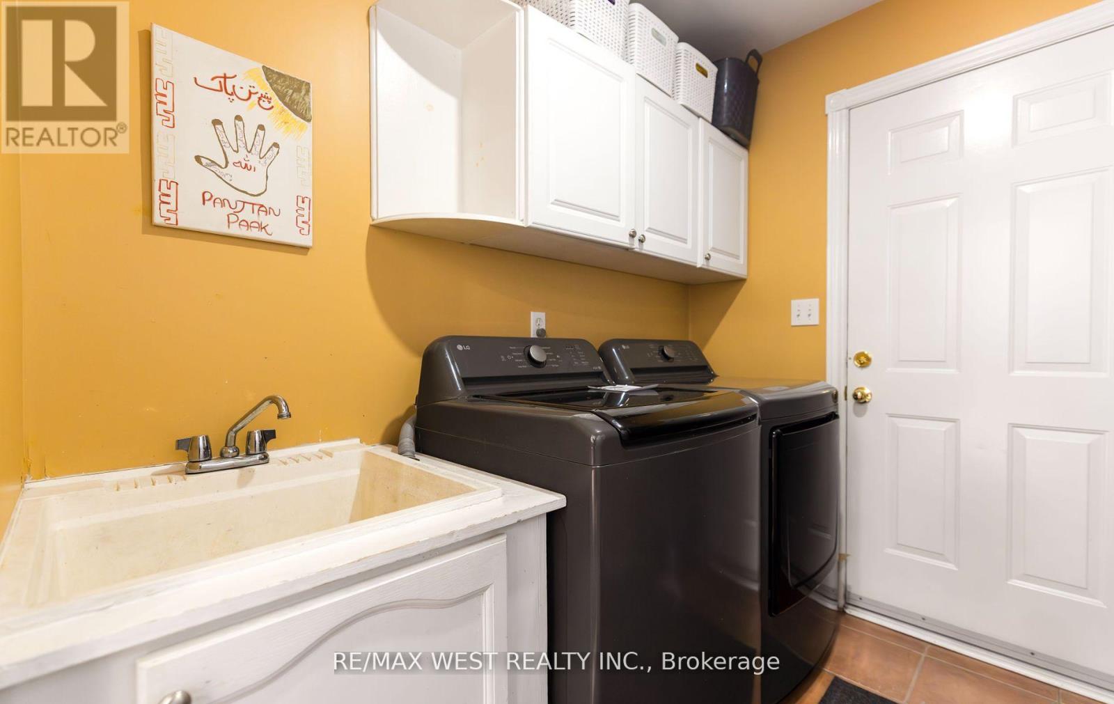 56 Meadow Oak Place, Toronto, Ontario  M9N 3Z6 - Photo 22 - W12078210