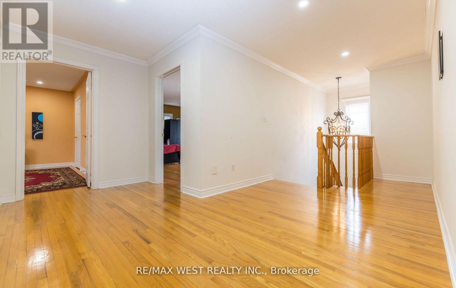56 Meadow Oak Place, Toronto, Ontario  M9N 3Z6 - Photo 31 - W12078210