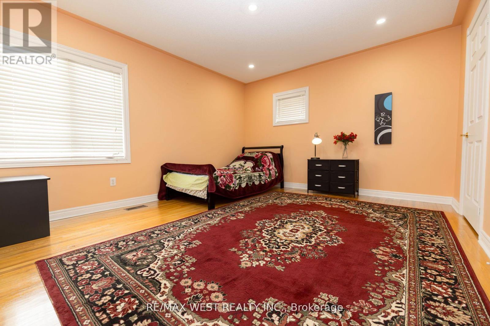 56 Meadow Oak Place, Toronto, Ontario  M9N 3Z6 - Photo 36 - W12078210