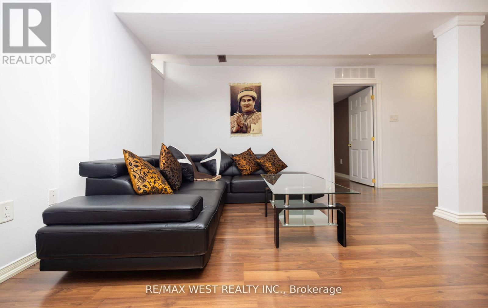 56 Meadow Oak Place, Toronto, Ontario  M9N 3Z6 - Photo 39 - W12078210