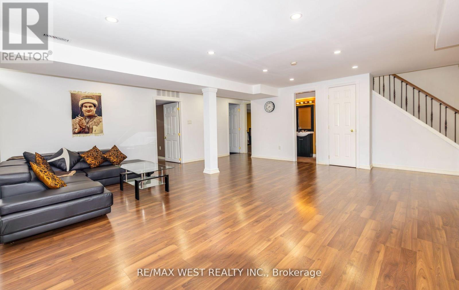 56 Meadow Oak Place, Toronto, Ontario  M9N 3Z6 - Photo 40 - W12078210