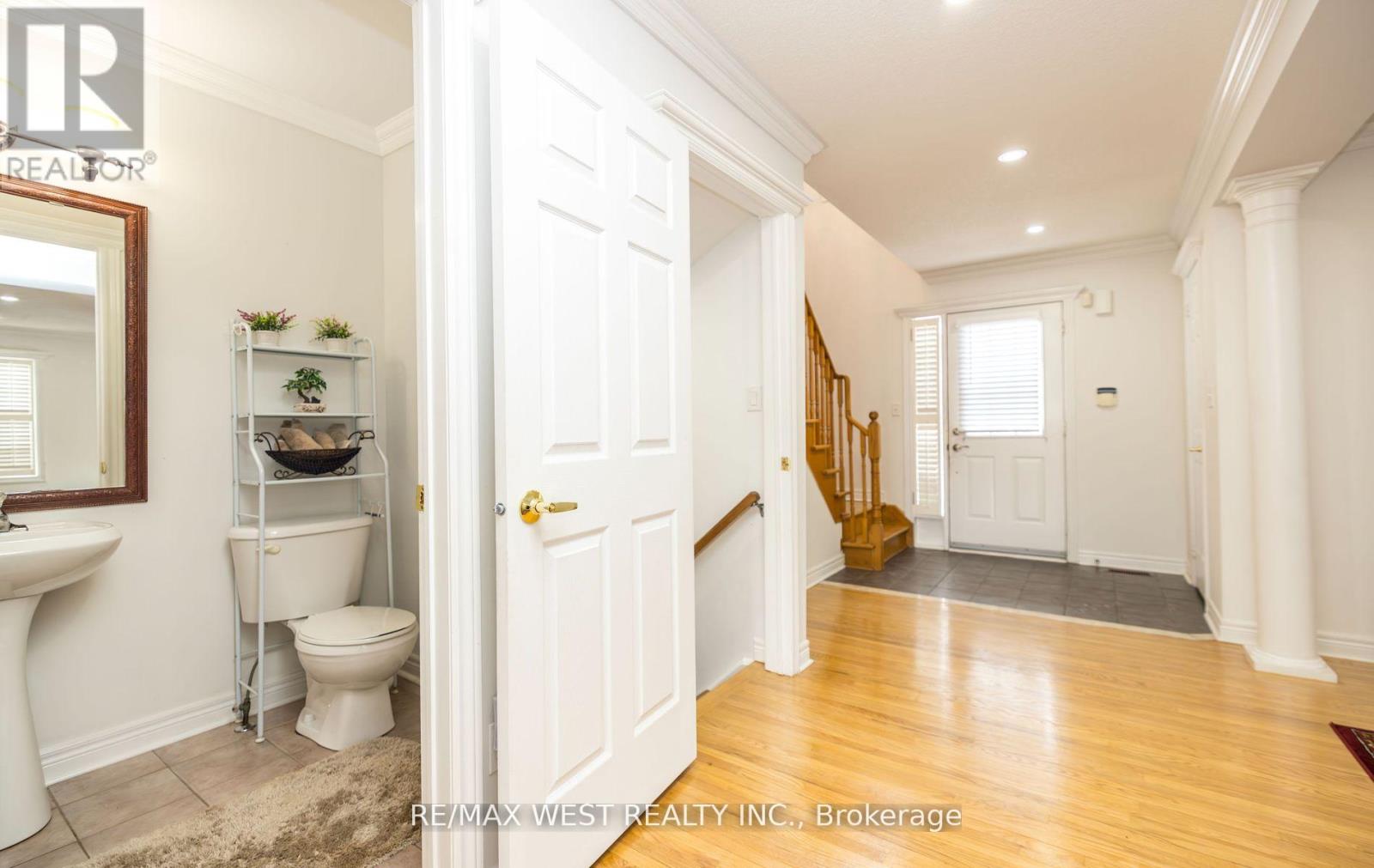 Property at 56 MEADOW OAK PLACE image 5