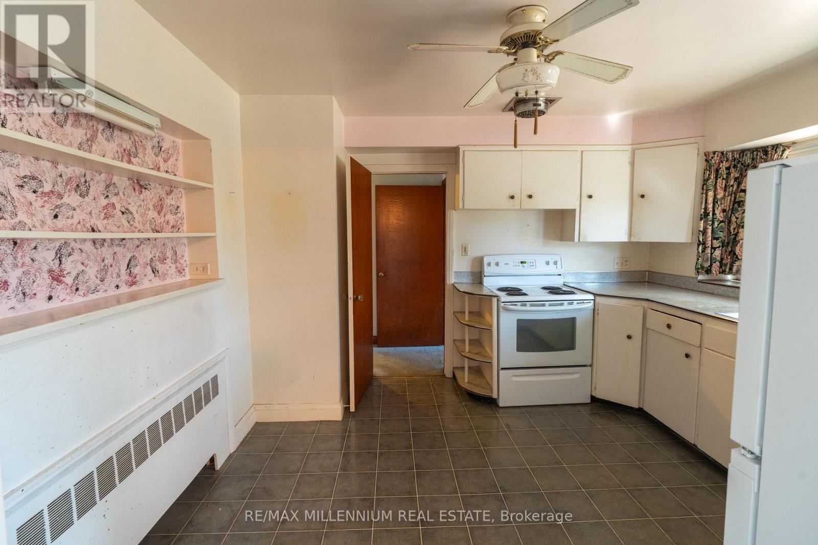243 West Street, West Lincoln, Ontario  L0R 2A0 - Photo 14 - X12078251