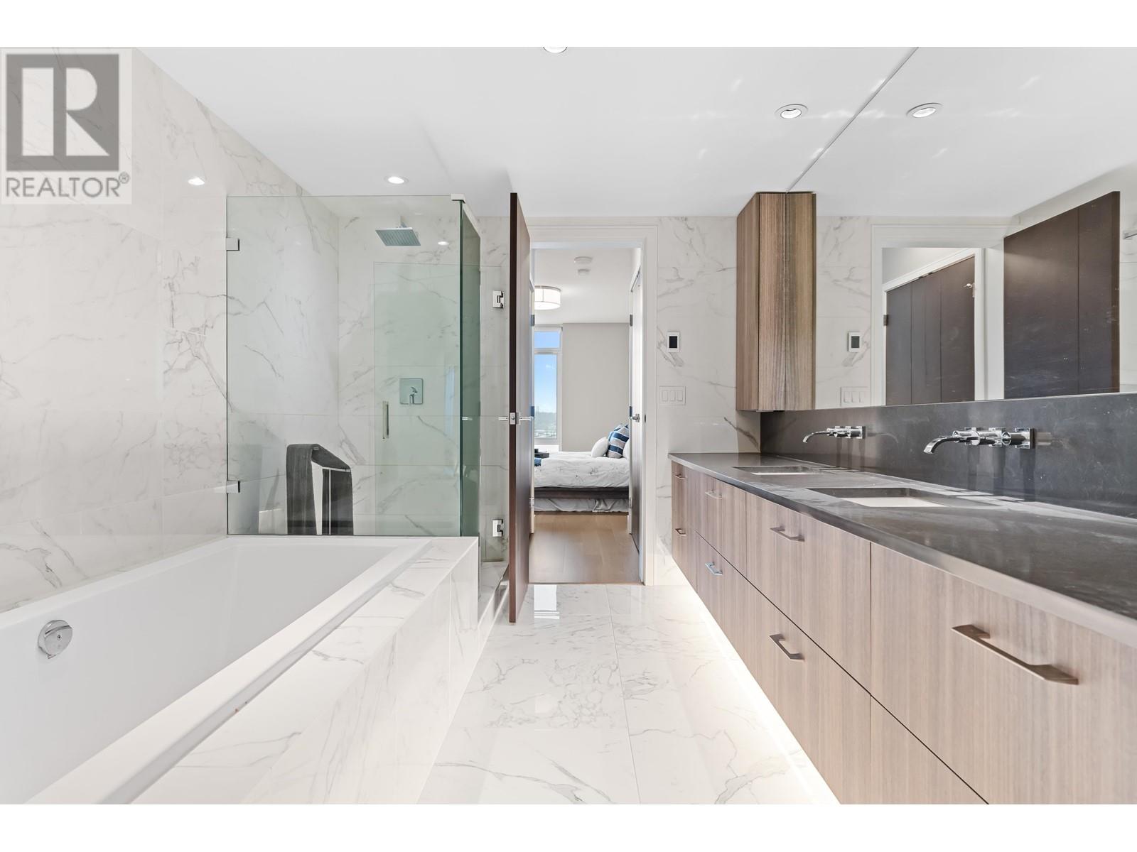 1606 210 Salter Street, New Westminster, British Columbia  V3M 0J9 - Photo 13 - R2989377