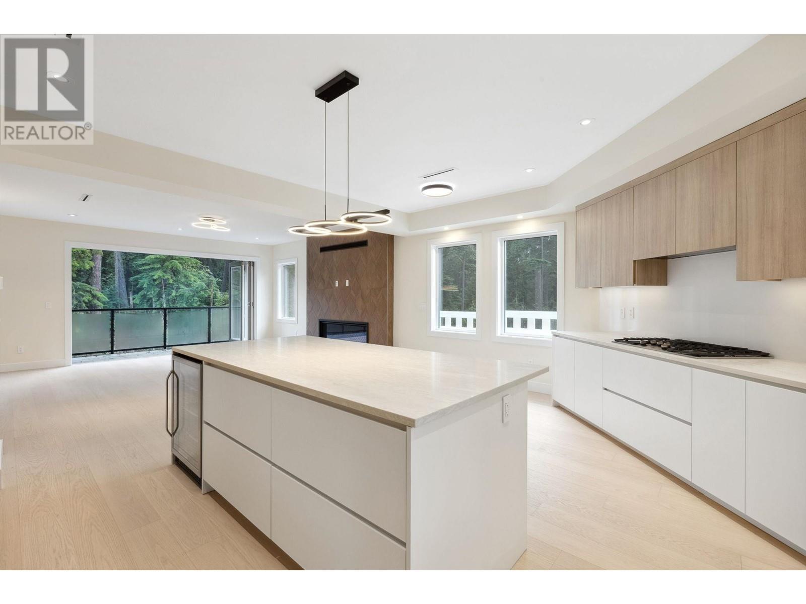 3529 Anne Macdonald Way, North Vancouver, British Columbia  V7G 2S7 - Photo 13 - R2955285