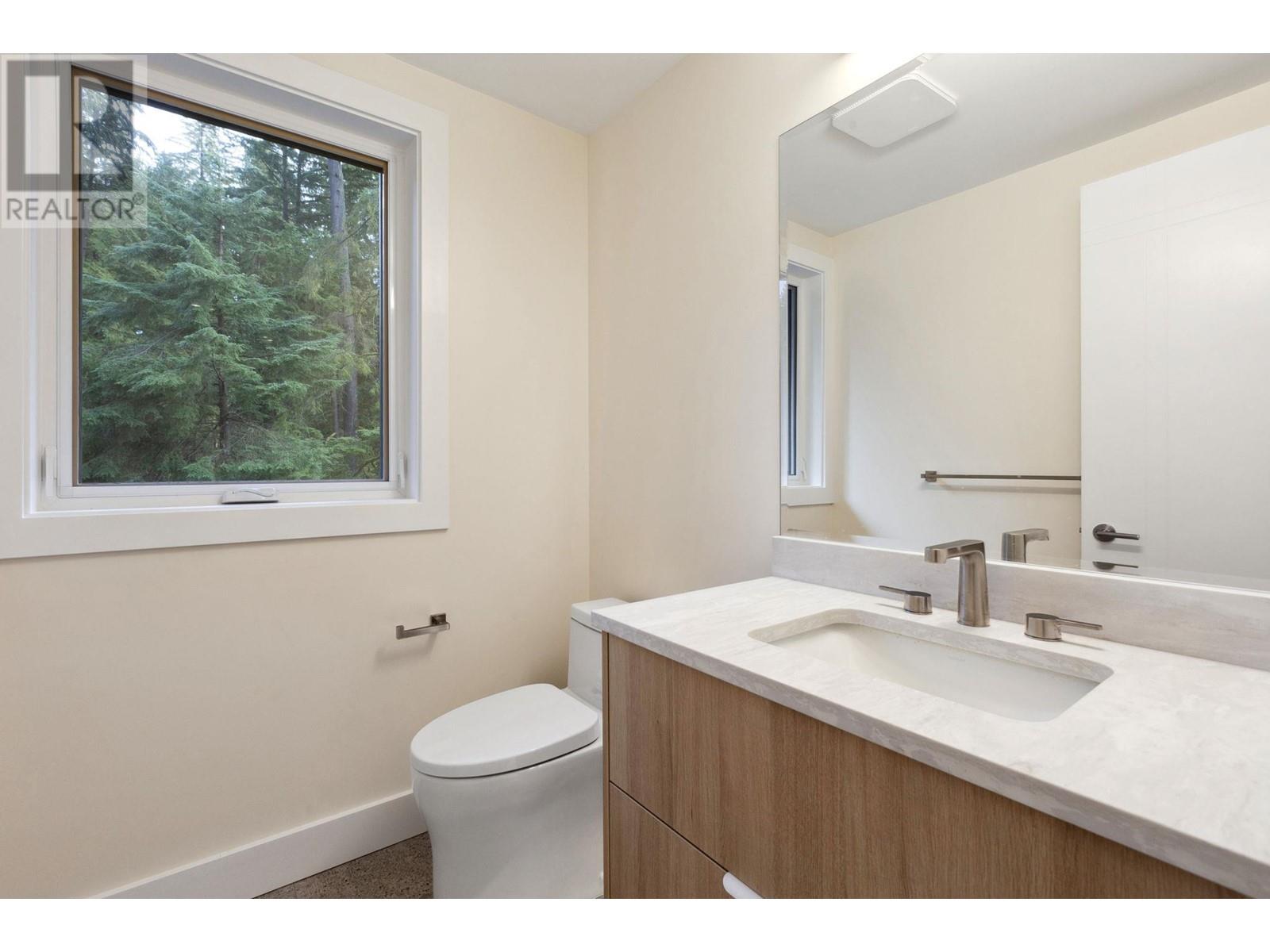 3529 Anne Macdonald Way, North Vancouver, British Columbia  V7G 2S7 - Photo 31 - R2955285