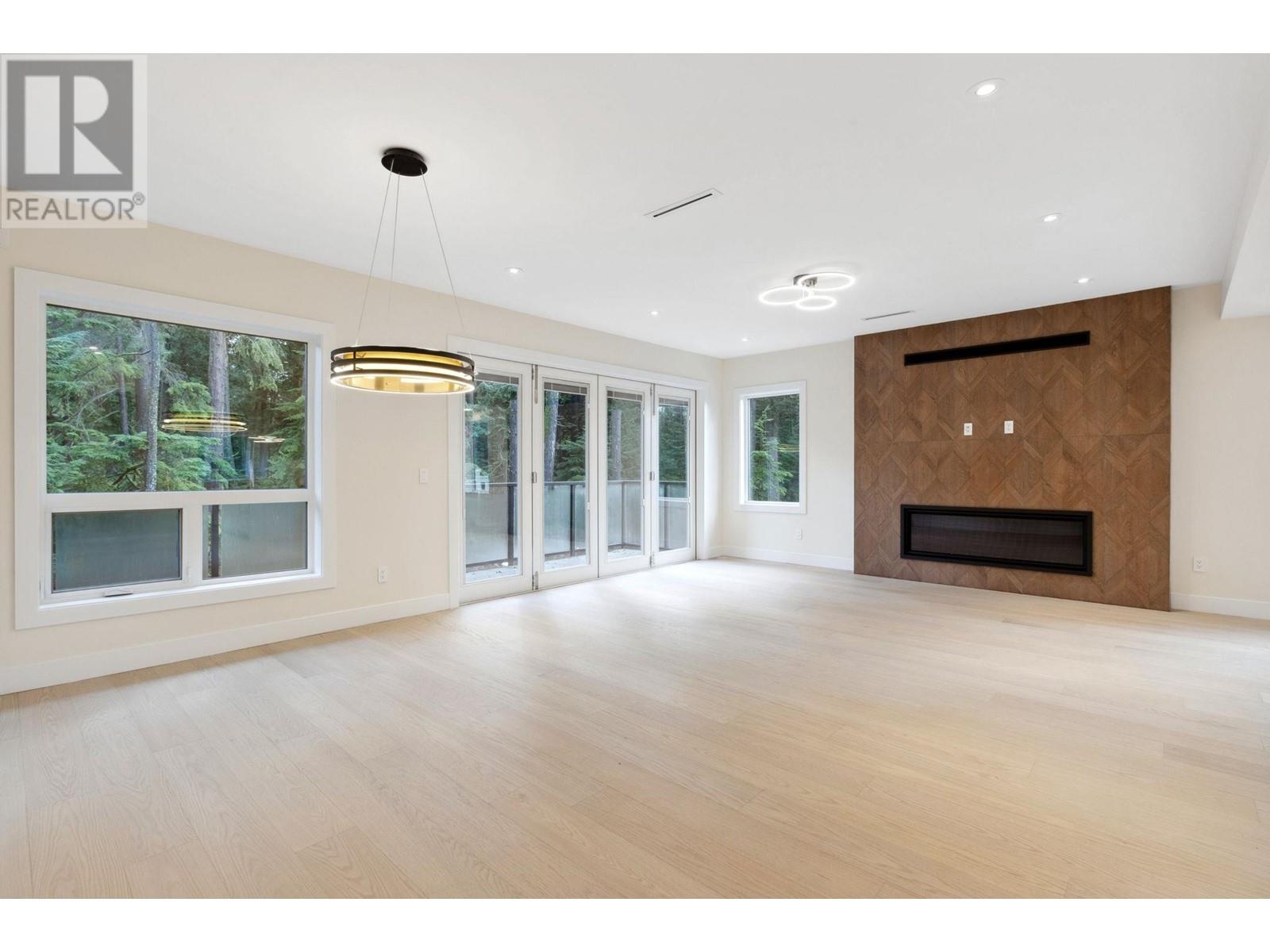 3529 Anne Macdonald Way, North Vancouver, British Columbia  V7G 2S7 - Photo 2 - R2955285