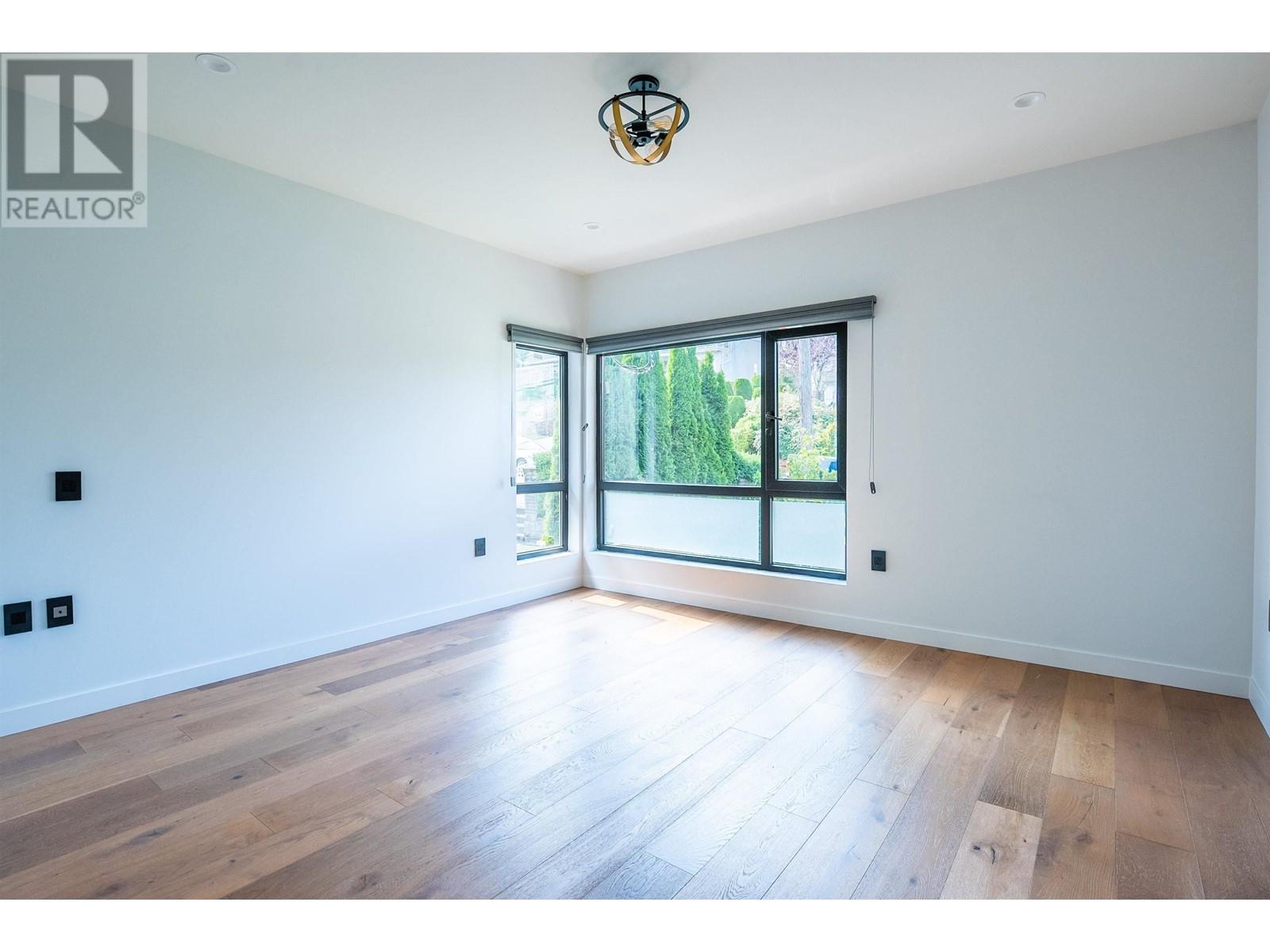 6192 Elgin Avenue, Burnaby, British Columbia  V5H 3S4 - Photo 18 - R2989363