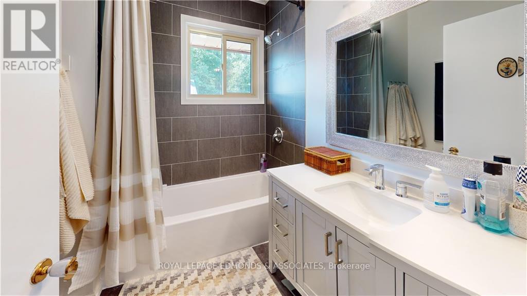 2249 Ross Road, Laurentian Valley, Ontario  K8A 6W4 - Photo 19 - X9518447