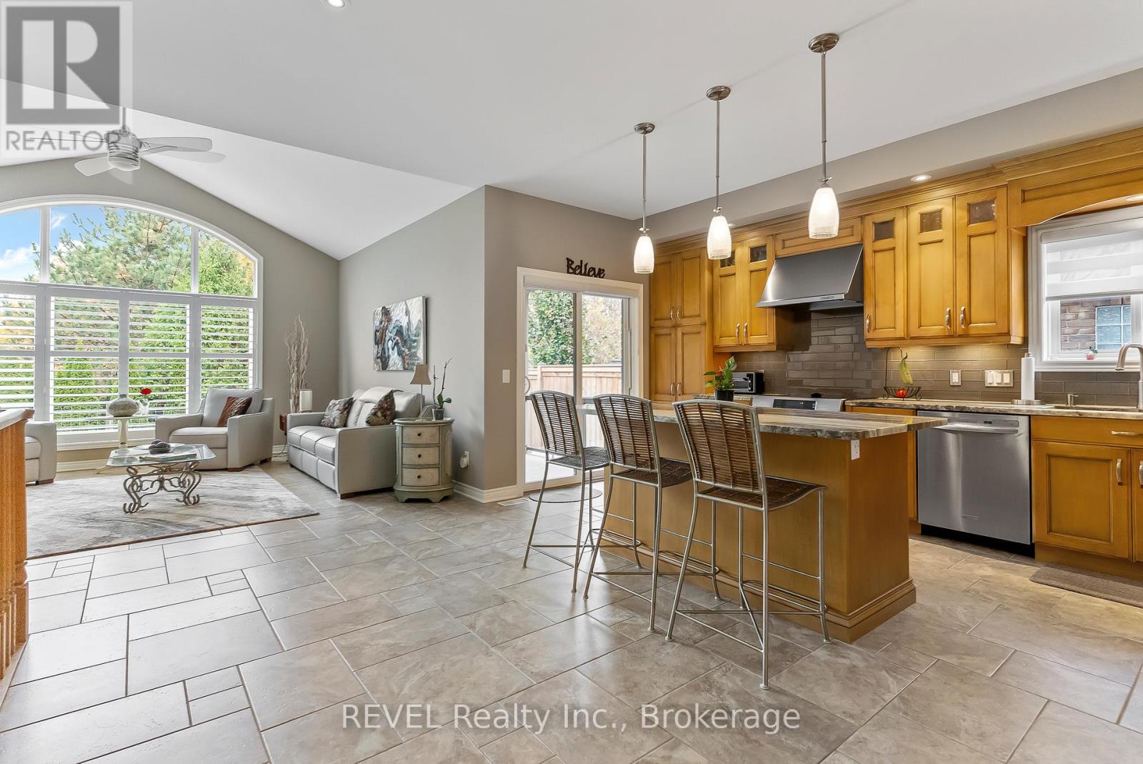 4 Tulip Tree Road, Niagara-On-The-Lake, Ontario  L0S 1J0 - Photo 14 - X12078292