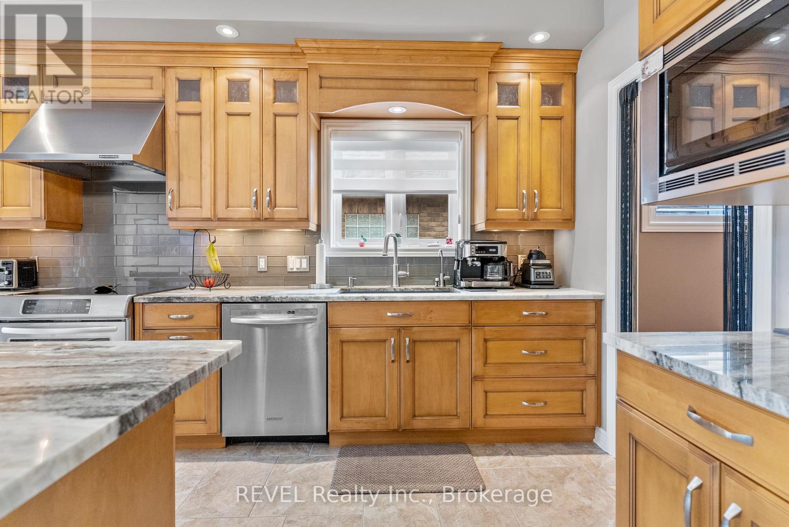4 Tulip Tree Road, Niagara-On-The-Lake, Ontario  L0S 1J0 - Photo 15 - X12078292