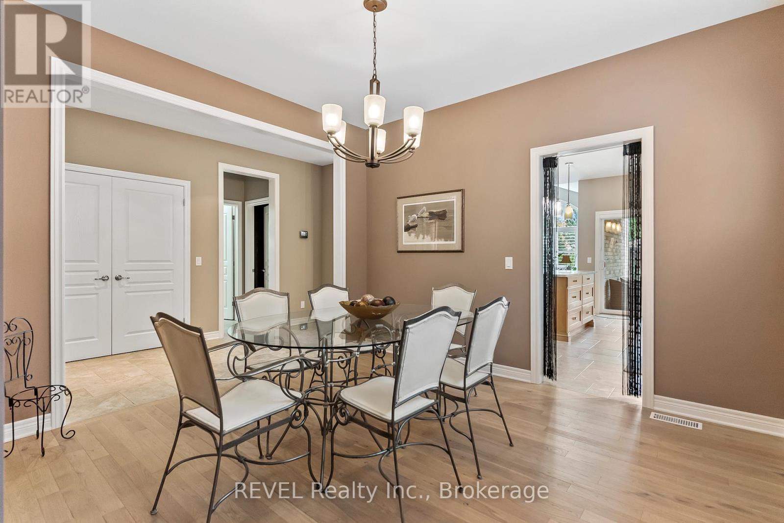 4 Tulip Tree Road, Niagara-On-The-Lake, Ontario  L0S 1J0 - Photo 17 - X12078292