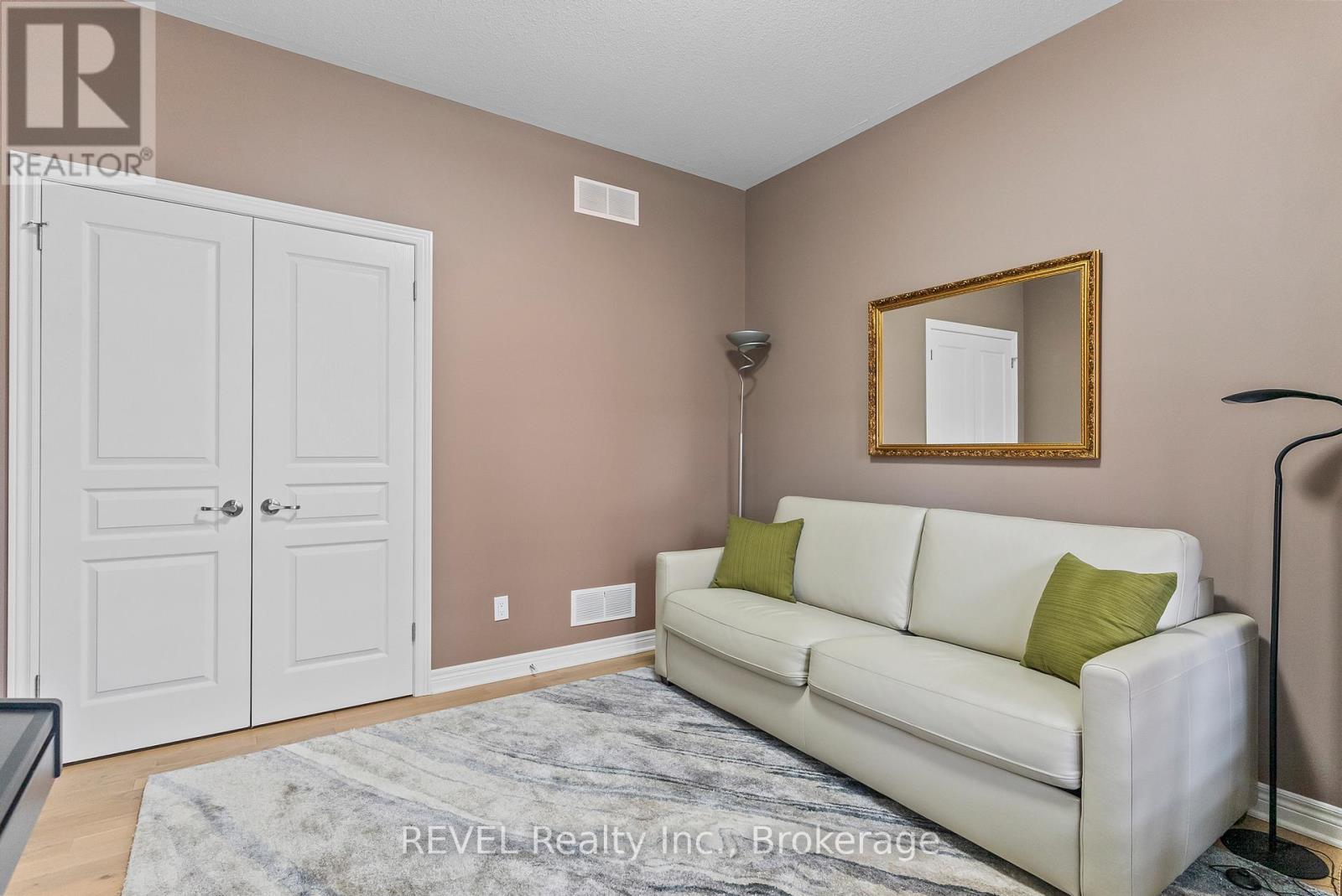 4 Tulip Tree Road, Niagara-On-The-Lake, Ontario  L0S 1J0 - Photo 18 - X12078292