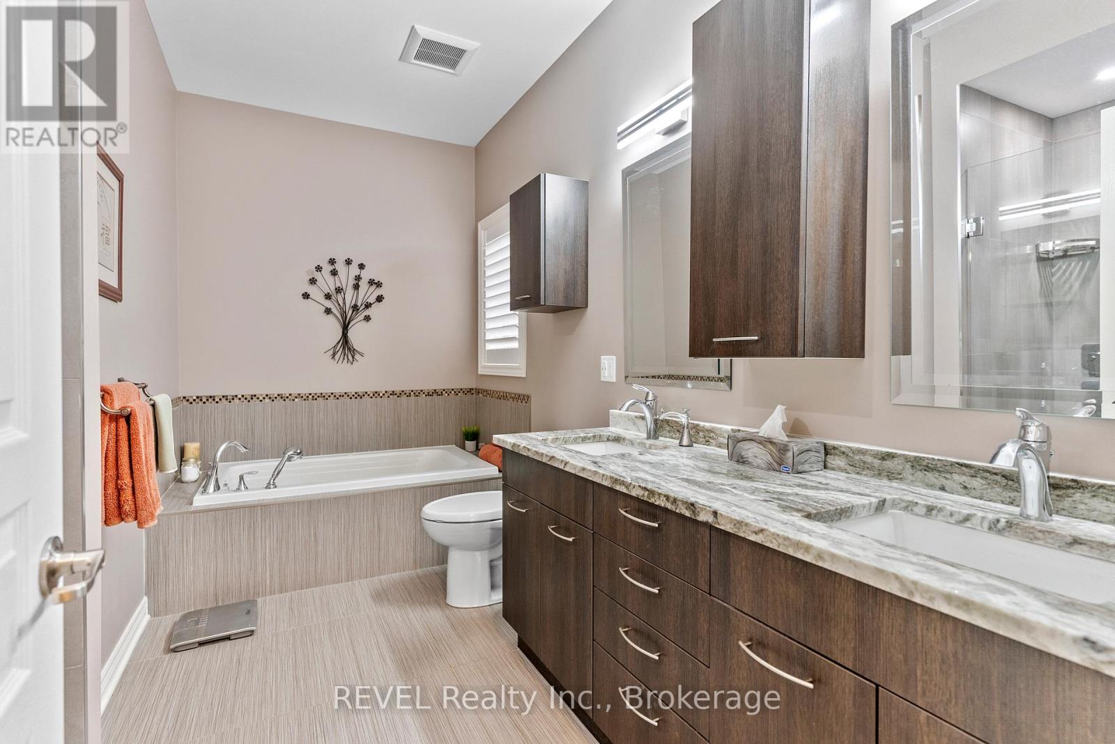 4 Tulip Tree Road, Niagara-On-The-Lake, Ontario  L0S 1J0 - Photo 23 - X12078292