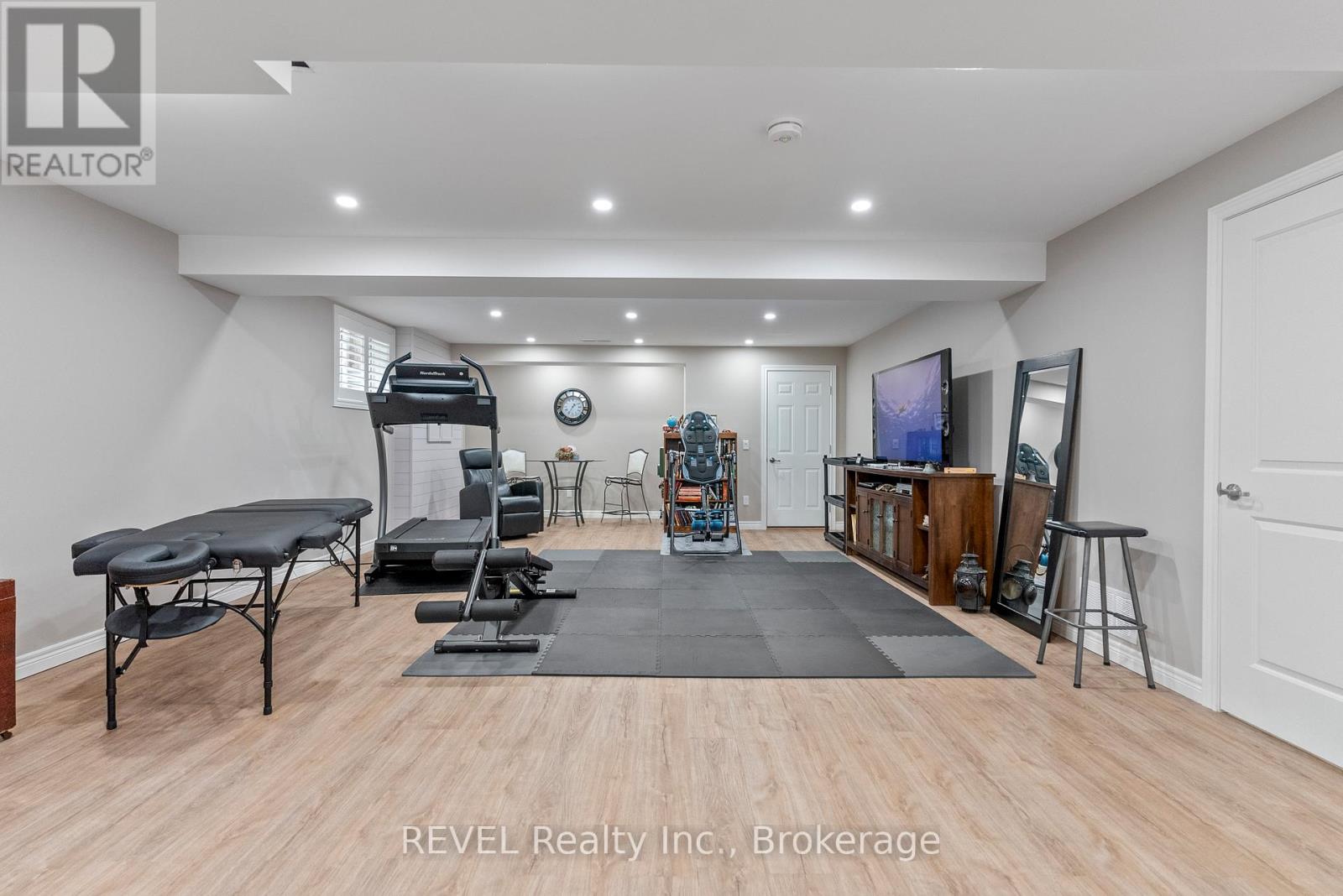4 Tulip Tree Road, Niagara-On-The-Lake, Ontario  L0S 1J0 - Photo 34 - X12078292
