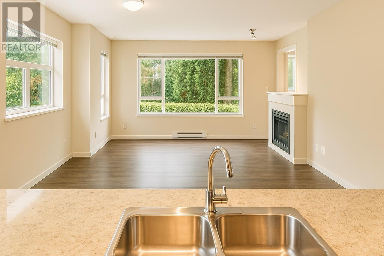 114 4728 Dawson Street, Burnaby, British Columbia  V5C 0A9 - Photo 2 - R2989466
