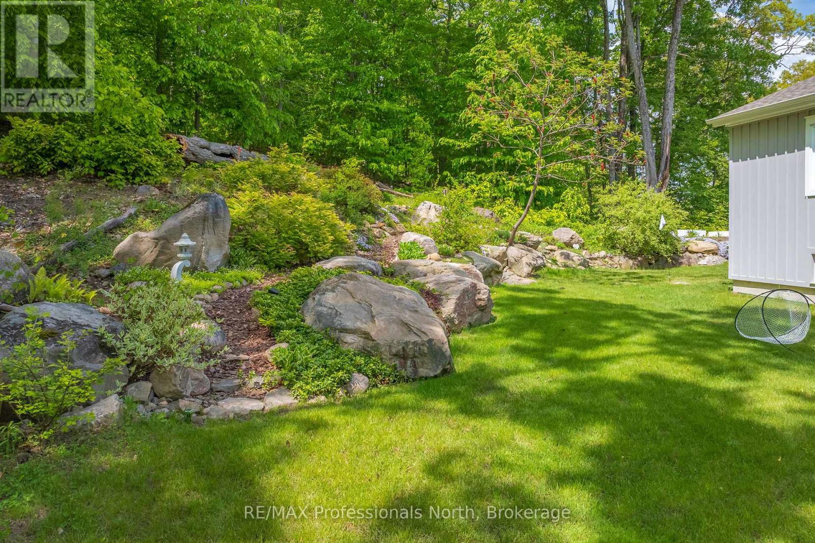 7 Mirror Lake Drive, Muskoka Lakes, Ontario  P0B 1J0 - Photo 35 - X12078287