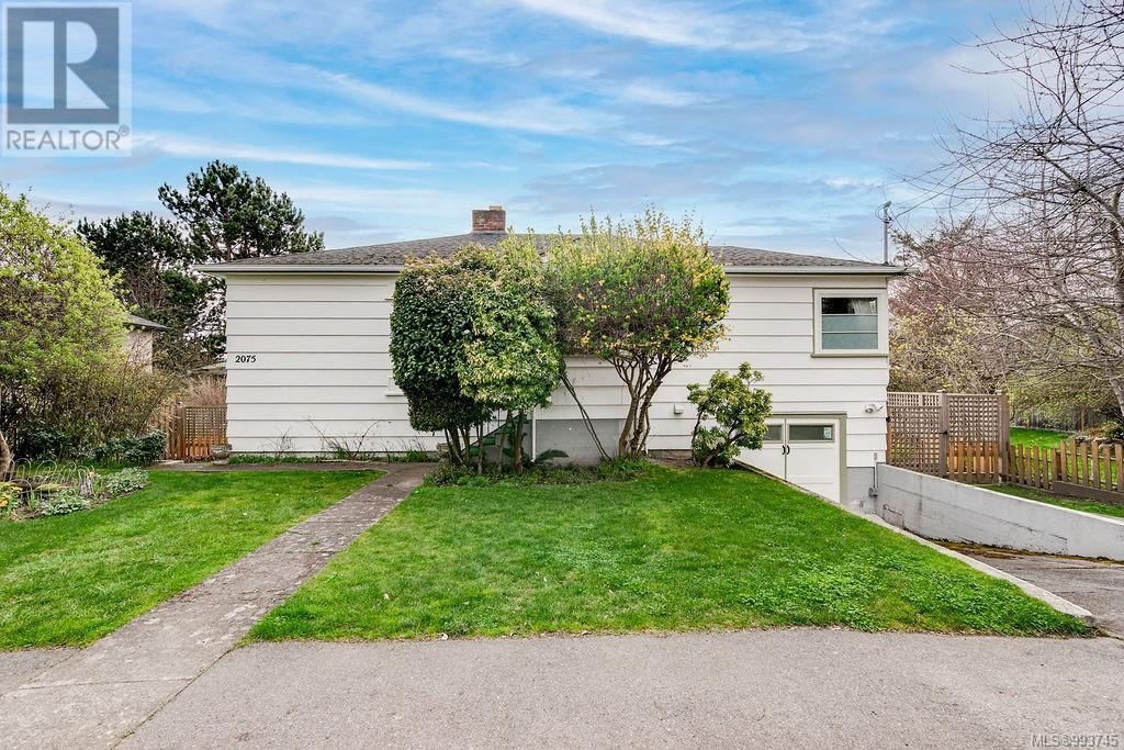Property at 2075 Lorne Terr image 4