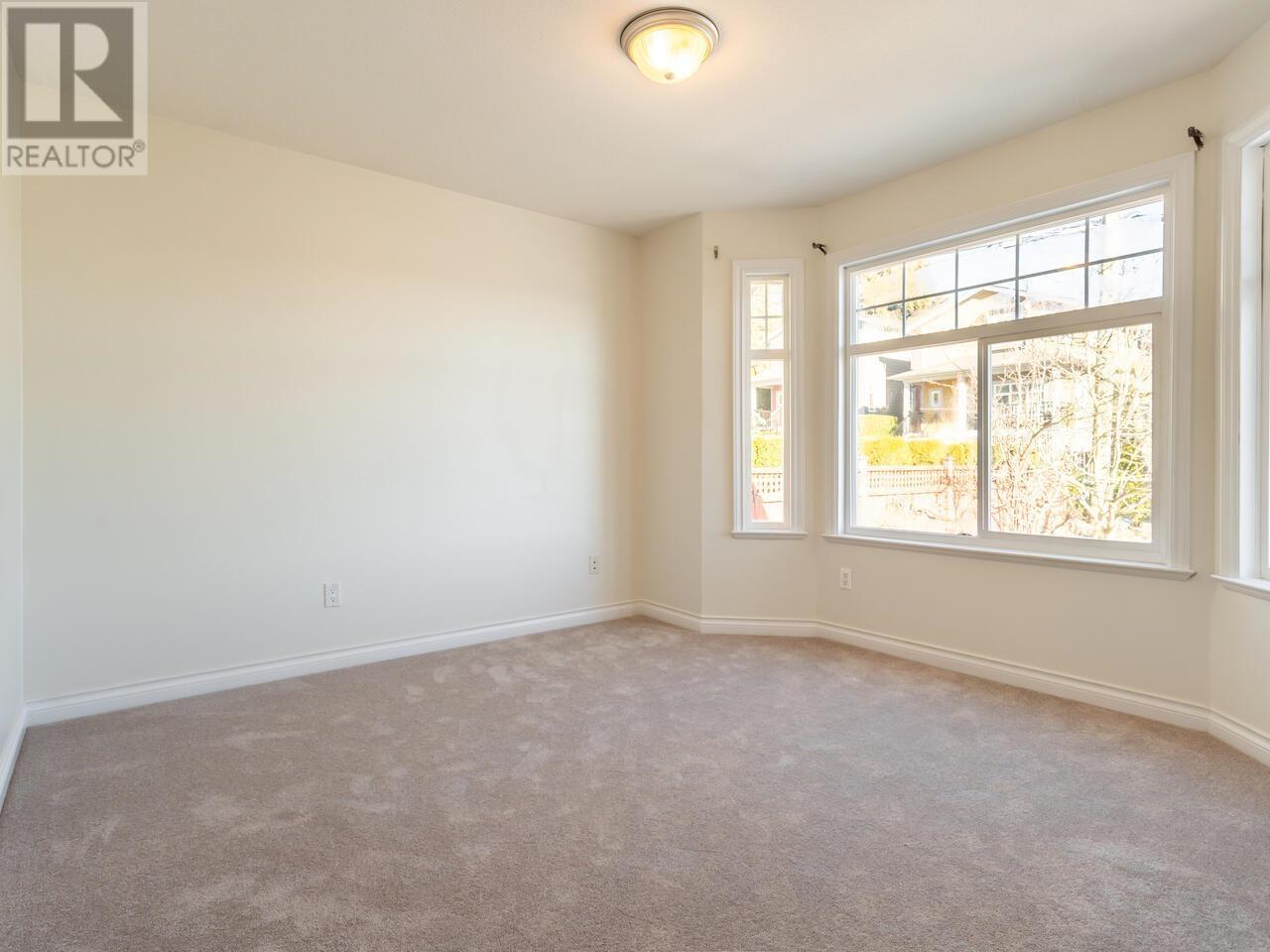 322 Millview Street, Coquitlam, British Columbia  V3K 4W9 - Photo 6 - R2989356