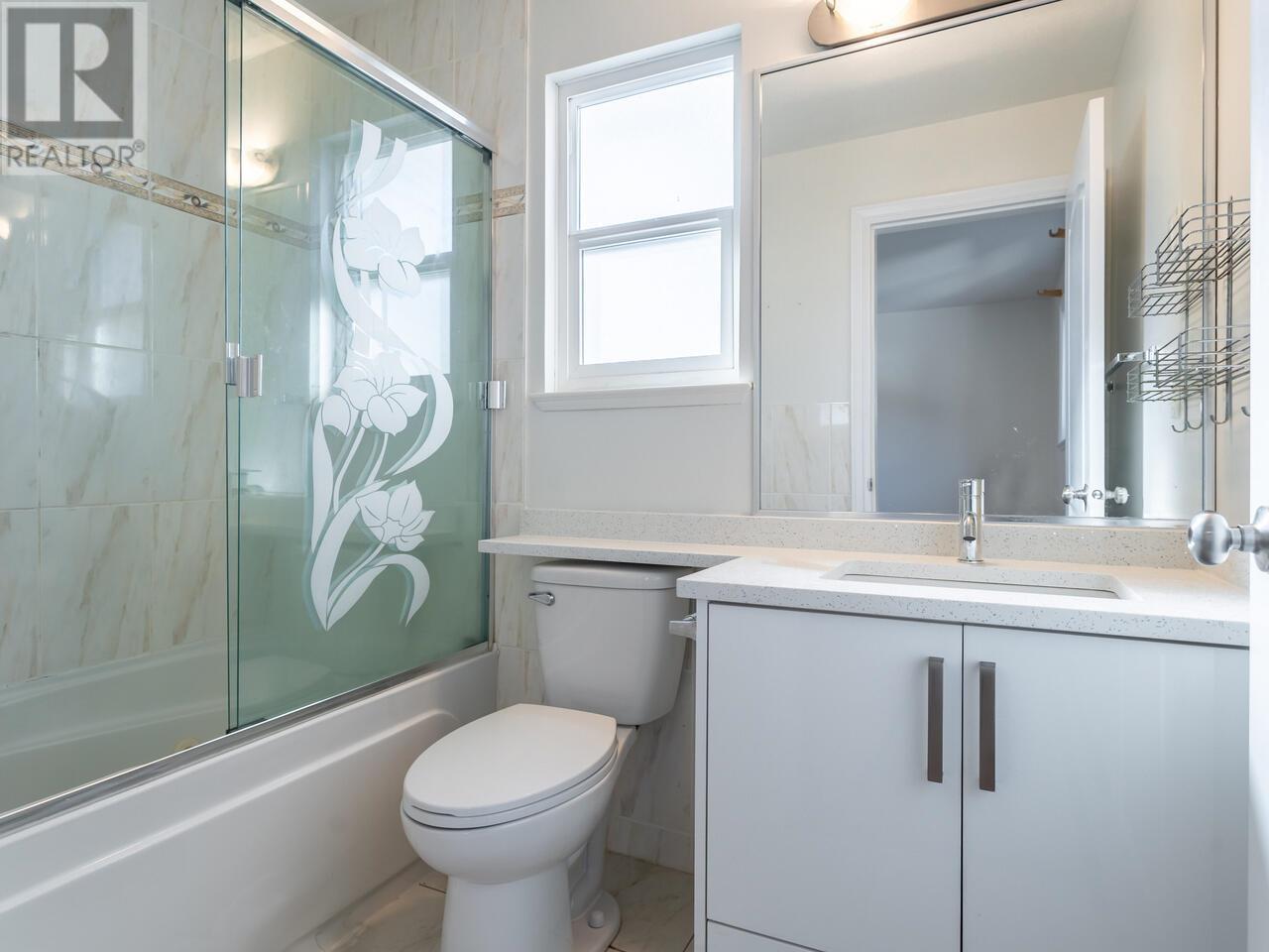 322 Millview Street, Coquitlam, British Columbia  V3K 4W9 - Photo 15 - R2989356