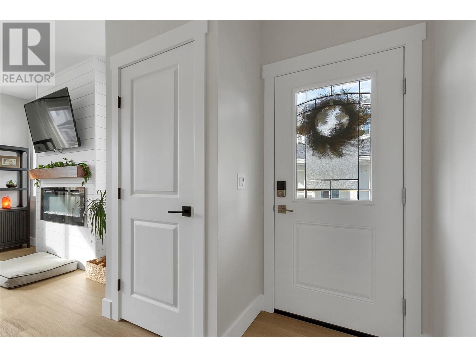 Property at 1999 15 Avenue Unit# 9 image 5