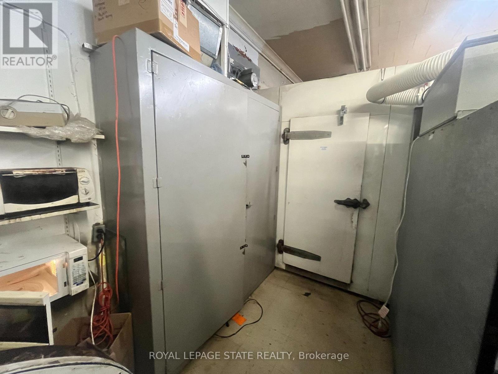 72-74 Main Street W, Grimsby, Ontario  L3M 1R6 - Photo 12 - X12078288