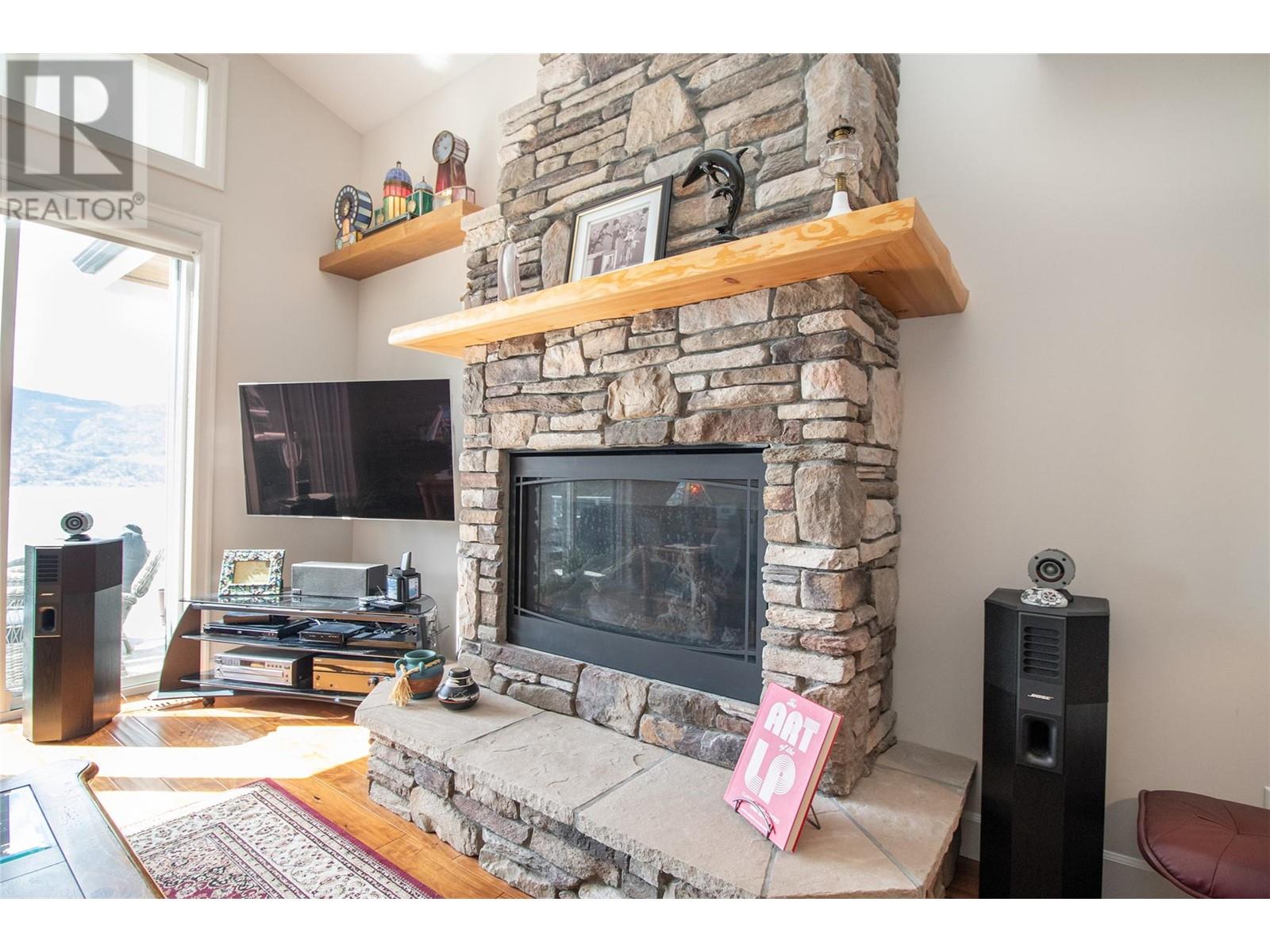 1604 Kimberlite Drive, Lake Country, British Columbia  V4V 2T4 - Photo 7 - 10343018