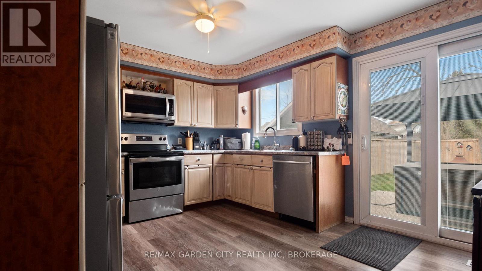 24 Beatrice Street, Welland, Ontario  L3B 2Z3 - Photo 11 - X12078359