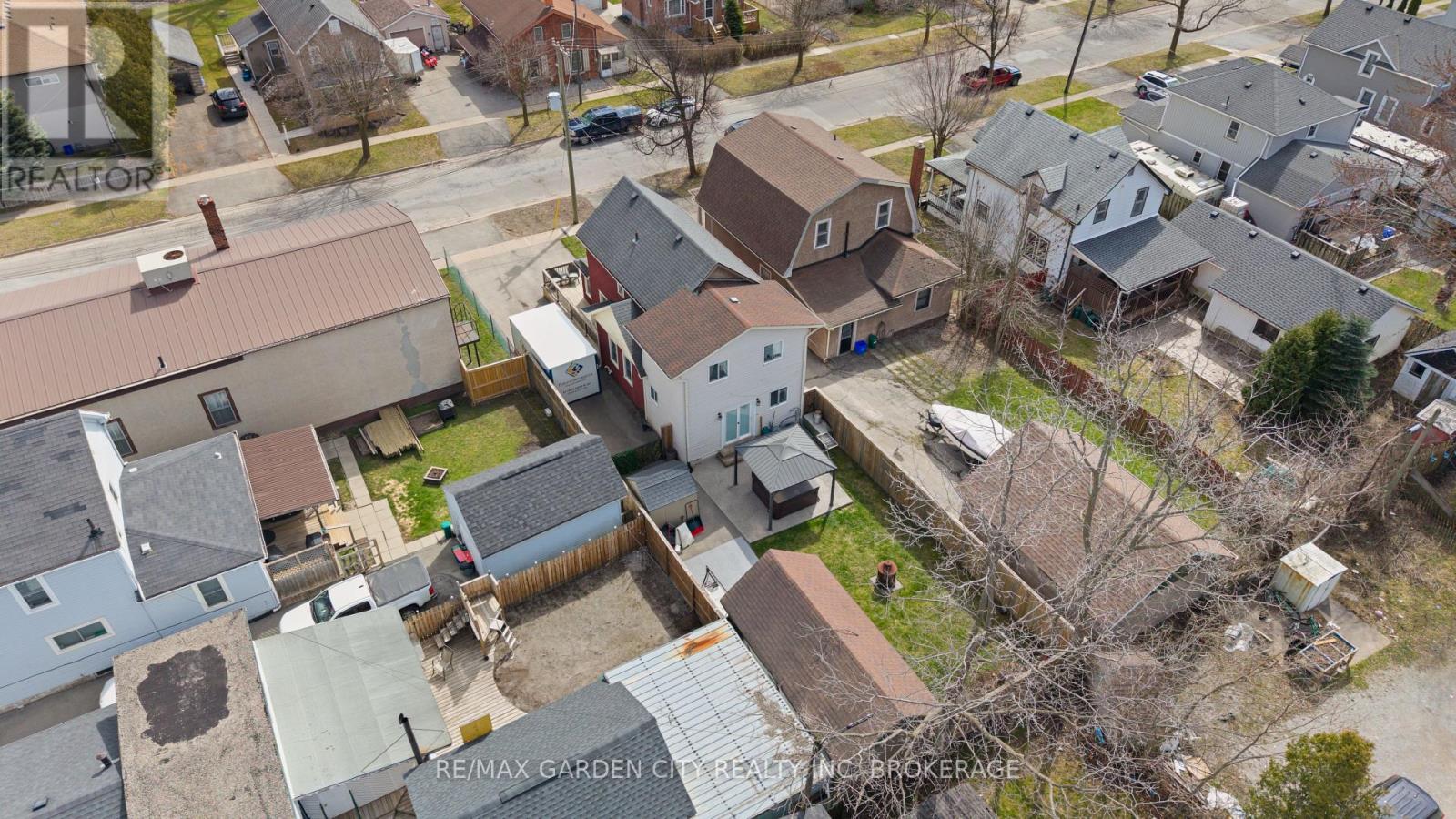 24 Beatrice Street, Welland, Ontario  L3B 2Z3 - Photo 5 - X12078359
