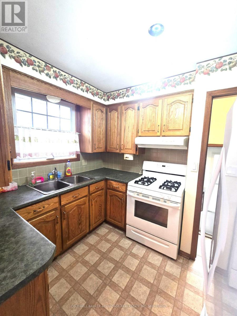 Property at 748 PARKDALE AVENUE image 4