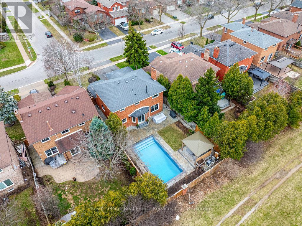 1531 Stoneybrook Trail, Oakville, Ontario  L6M 2R4 - Photo 2 - W12078393