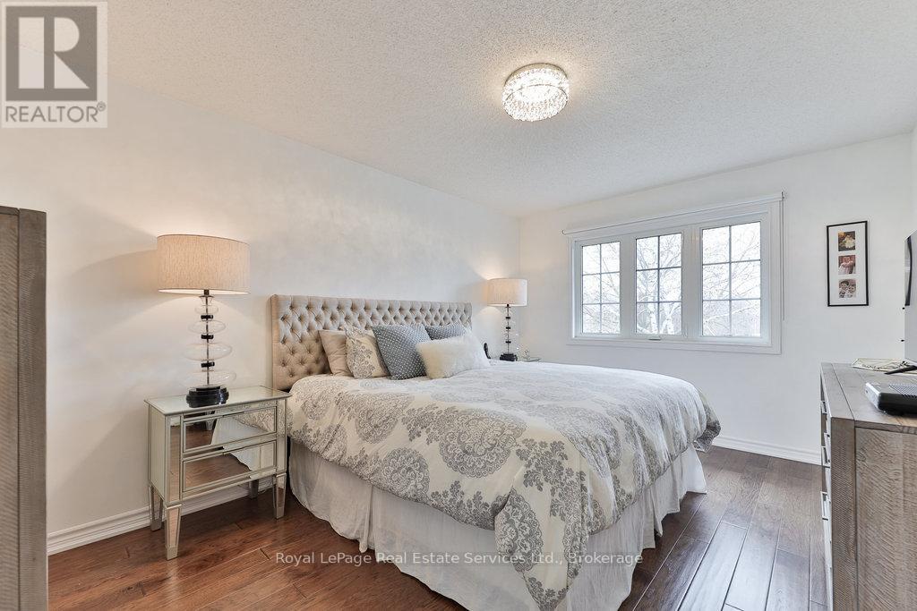 1531 Stoneybrook Trail, Oakville, Ontario  L6M 2R4 - Photo 23 - W12078393