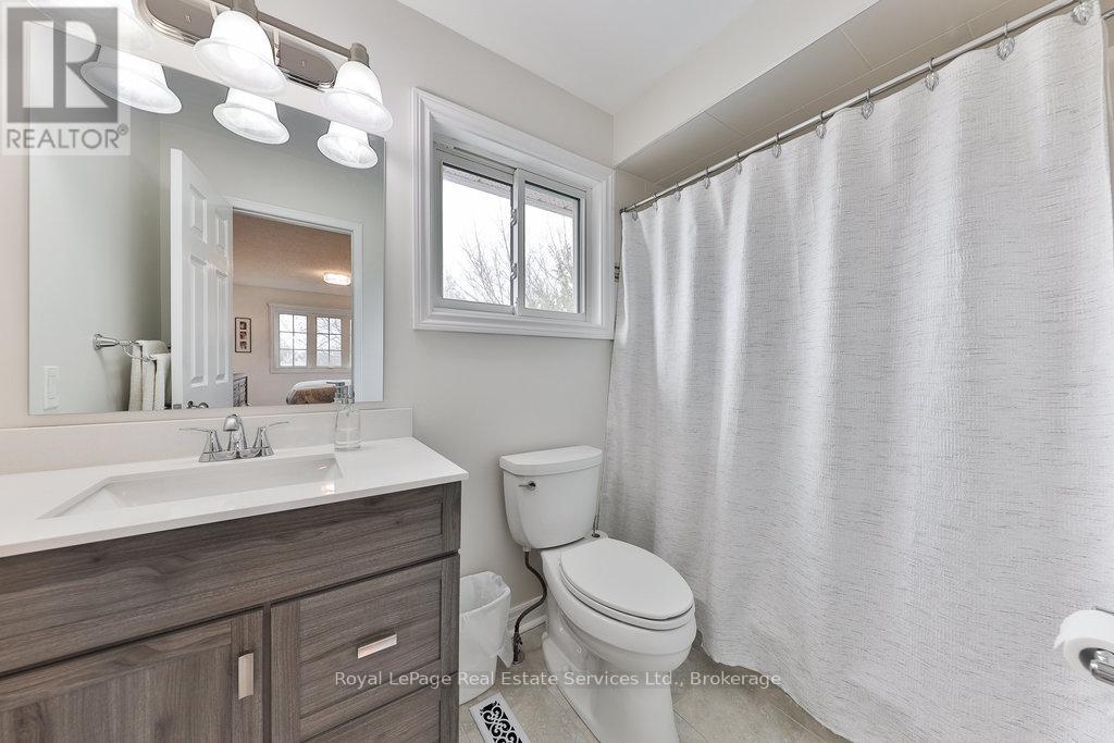 1531 Stoneybrook Trail, Oakville, Ontario  L6M 2R4 - Photo 24 - W12078393