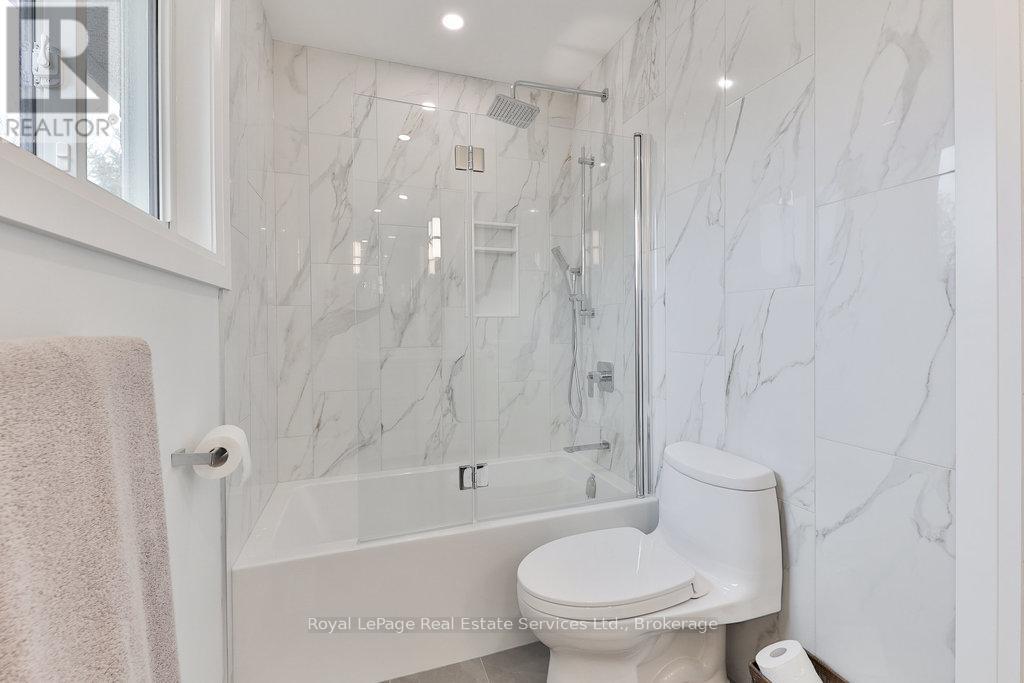 1531 Stoneybrook Trail, Oakville, Ontario  L6M 2R4 - Photo 26 - W12078393