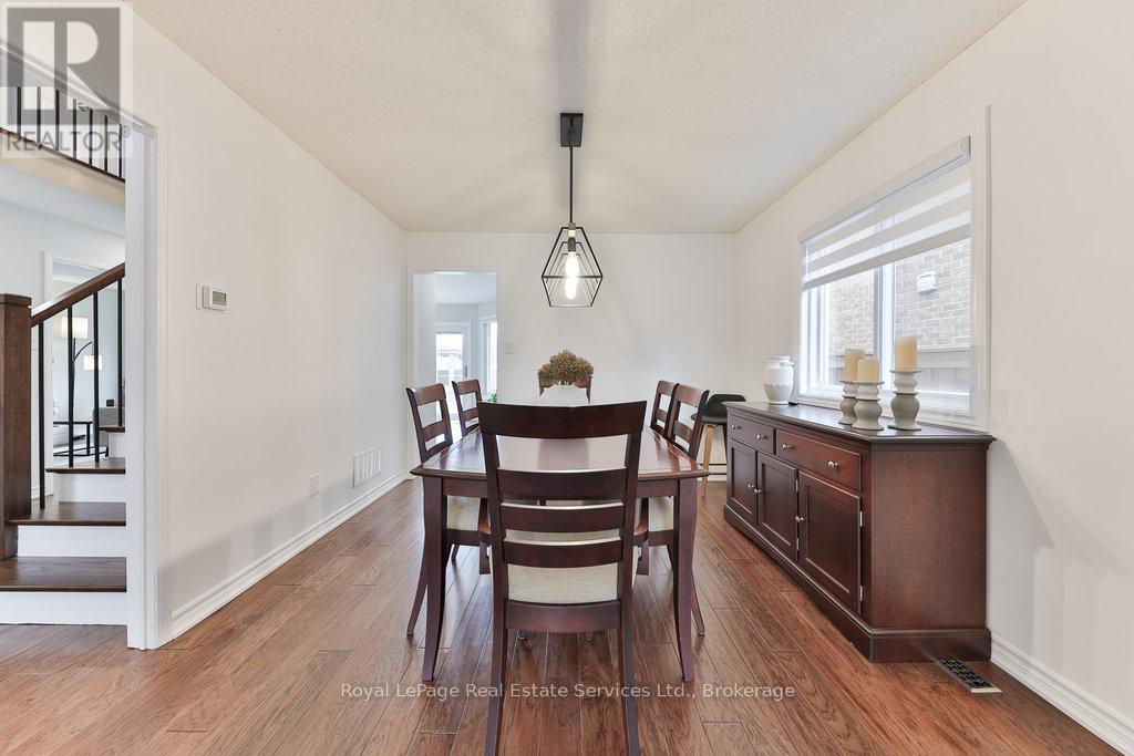 1531 Stoneybrook Trail, Oakville, Ontario  L6M 2R4 - Photo 6 - W12078393