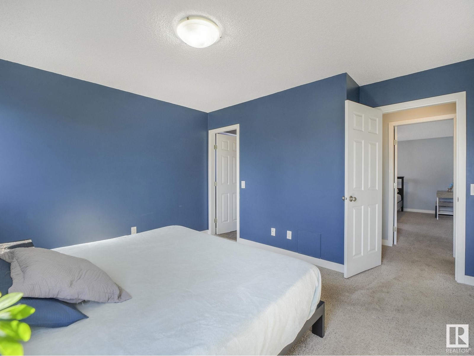 Property at 9111 175A AV NW image 5